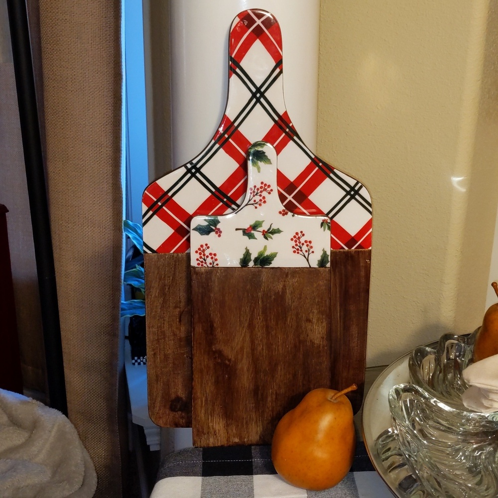 Charcuterie Holly Berry Plaid Christmas Dolly Parton Mango Wood Paddle Boards - Picture 2 of 7